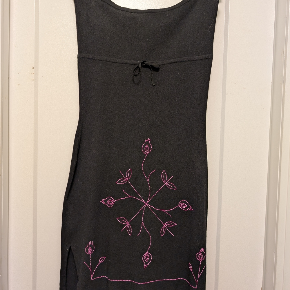 Easel Black Strapless Dress with Pink Embroidery